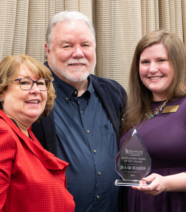 Jim and Kim Richardson receive 2022 Outstanding Friends of the College award